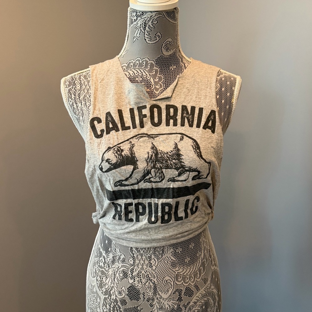 Customized California Muscle Tank - Picture 5 of 6